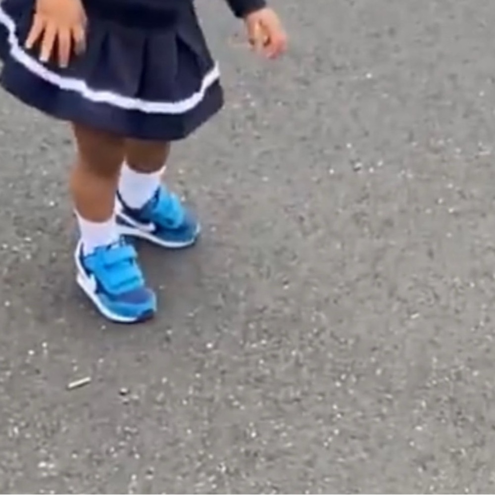 Nike Blue Athletic Sneakers Sporty Design